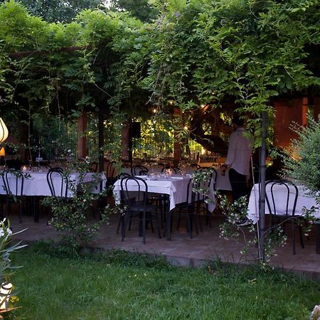 Amare Ristorante Locanda Certosa di Pavia Exterior foto
