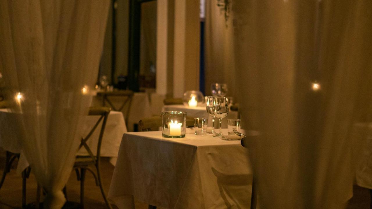 Amare Ristorante Locanda Certosa di Pavia Exterior foto