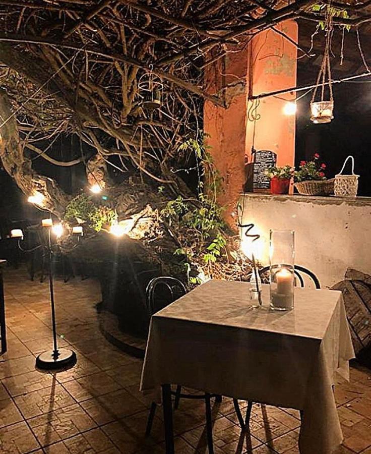Amare Ristorante Locanda Certosa di Pavia Exterior foto